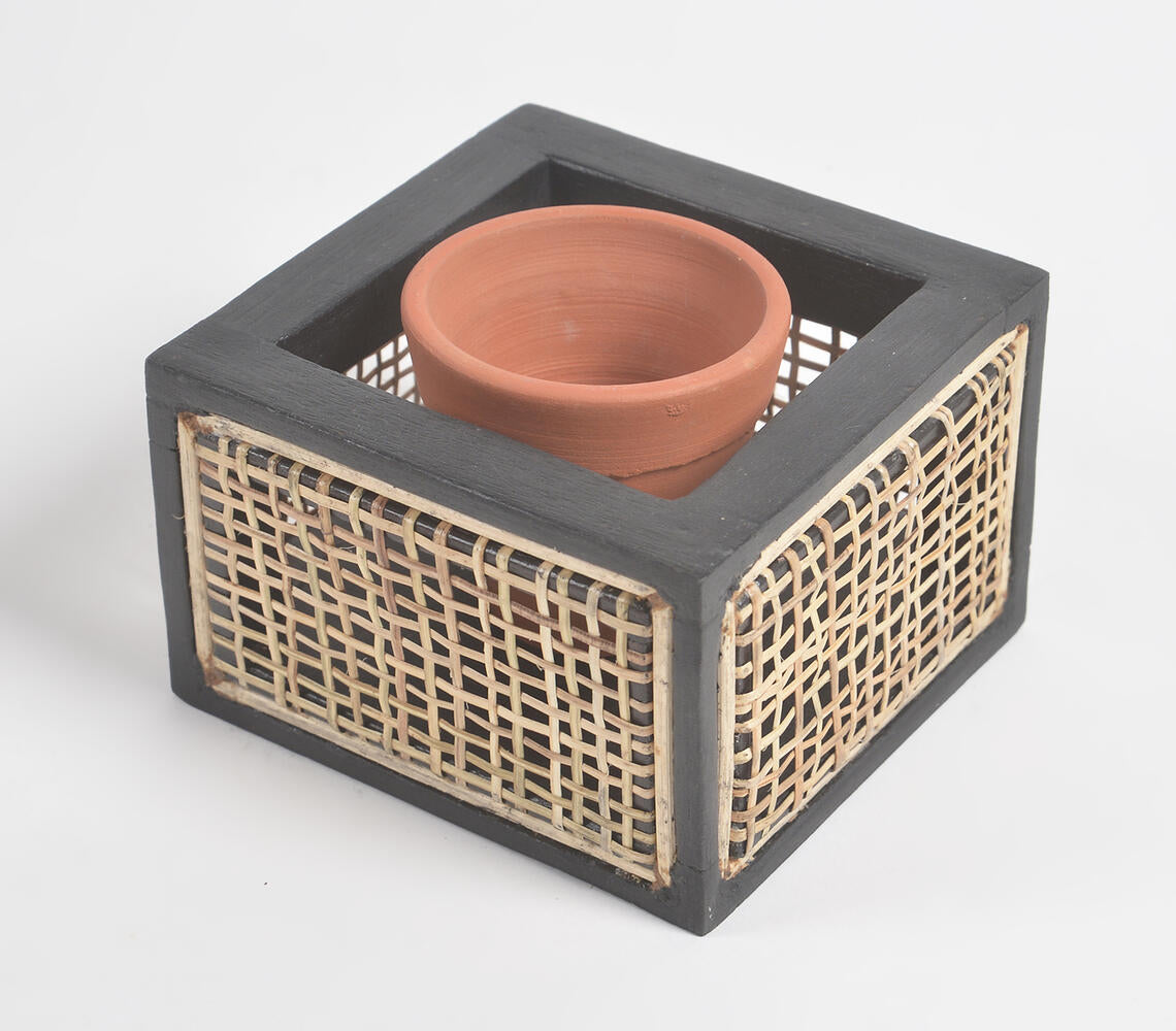 Classic Terracotta Planter with Teak Wood Stand